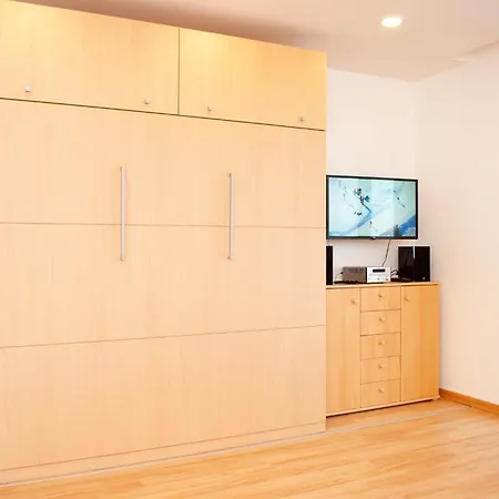Hanseatic 410 Apartman *